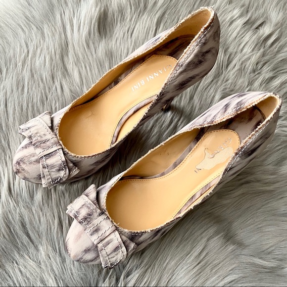 Gianni Bini Cloth Round Toe Platform Heels - Picture 6 of 12